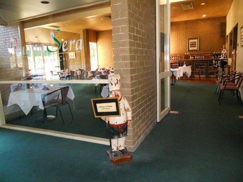 Cottonwood Motor Inn - Whitsundays Accommodation 3