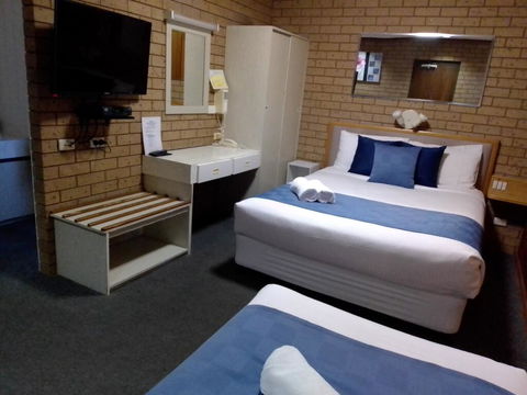 Country Home Motor Inn - Whitsundays Accommodation 1