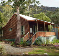 Country Lane Cottage - Whitsundays Accommodation