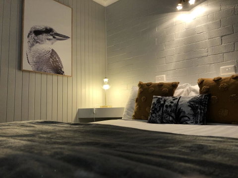 Country Roads Motor Inn - Whitsundays Accommodation 3