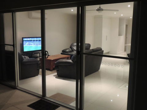 Cowell Holiday Accommodation With Harbour Views - Whitsundays Accommodation 1