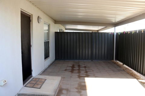Cowell Holiday Accommodation With Harbour Views - Whitsundays Accommodation 3