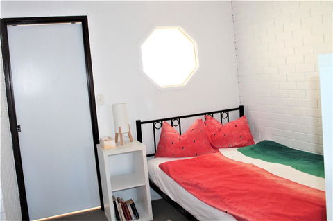 Cozy And Cute Comfort Stay Close To University (Female Only) - Whitsundays Accommodation 1