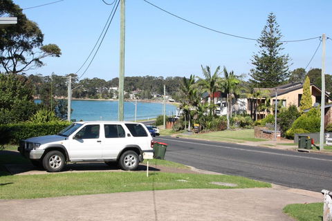 Cozy Beach Weekender - Whitsundays Accommodation 1