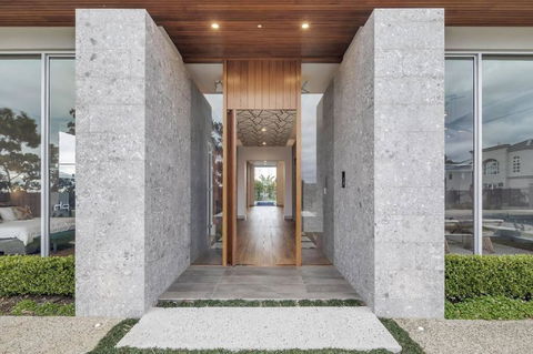 Craigburn Farm Sanctuary - Whitsundays Accommodation 1