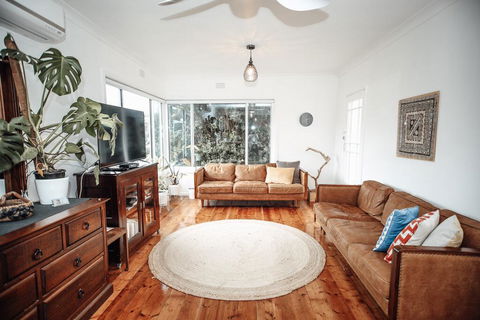 Craypot Cottage Port Campbell - Whitsundays Accommodation 0