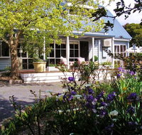 Cumquat Cottage - Whitsundays Accommodation