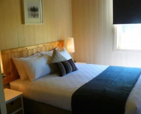 Cypress Ridge Cottages - Whitsundays Accommodation 0