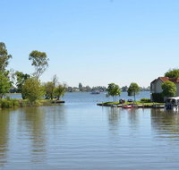 Cypress Townhouse 17 - Mulwala - Whitsundays Accommodation