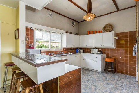 Dalmuir Homestead - Walk To Dromana Beach - Whitsundays Accommodation 3