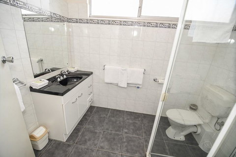 Dandenong Motel - Whitsundays Accommodation 1