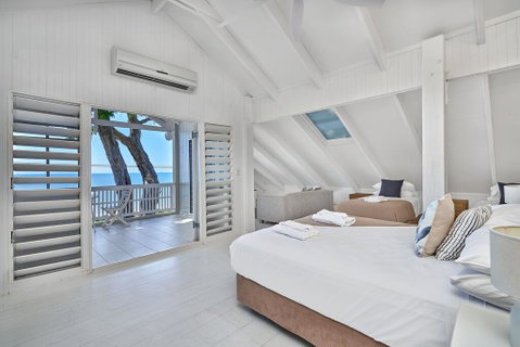 Decked Out By The Sea - Whitsundays Accommodation 2