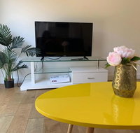 Delicate and Cozy Bedroom in Bentleigh East - Whitsundays Accommodation