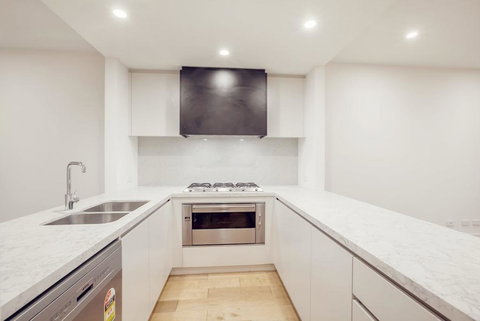 Delicate And Peaceful Bundoora Townhouse 11-R3 - Whitsundays Accommodation 2