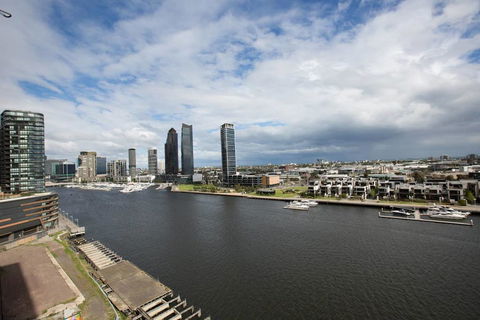 Delightful 2BR Riverview@Docklands - Whitsundays Accommodation 3