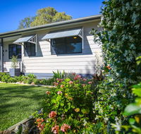 Dell-Lee Cottage - Whitsundays Accommodation