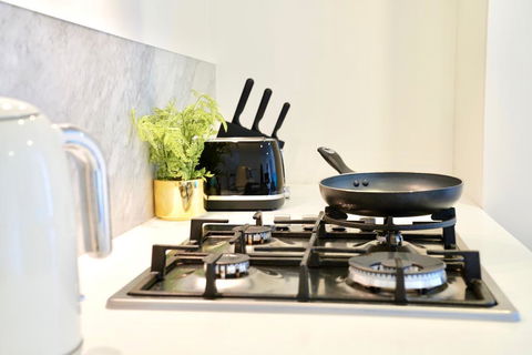 Deluxe Brighton Home In Bayside - Whitsundays Accommodation 2