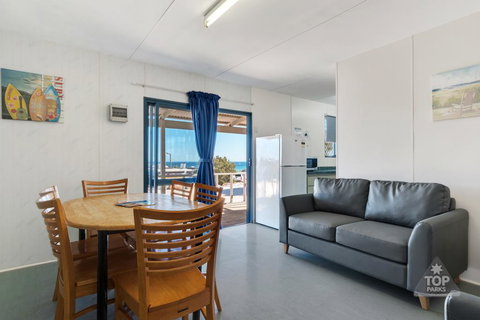 Denham Seaside Caravan Park - Whitsundays Accommodation 2