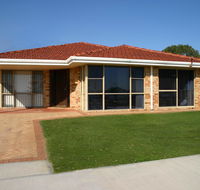 Denison Waterfront - Whitsundays Accommodation