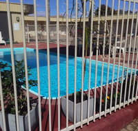 Desert Sand Motor Inn - Whitsundays Accommodation