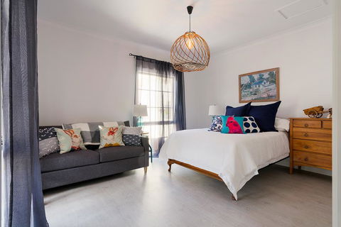 Designer Town Villa - Whitsundays Accommodation 3