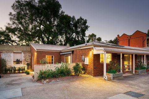 Designer Town Villa - Whitsundays Accommodation 2