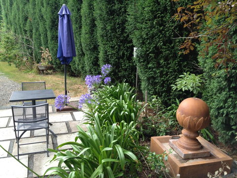 Devon Long Barn - Whitsundays Accommodation 3