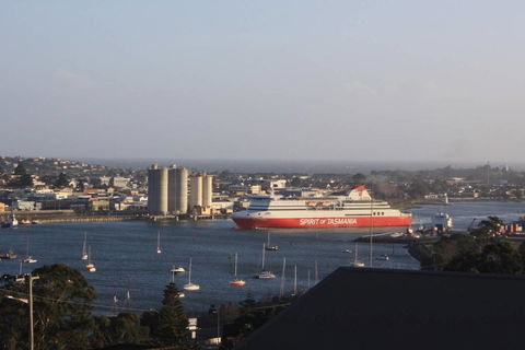 DevonPORT VIEWS!!! - Whitsundays Accommodation 0