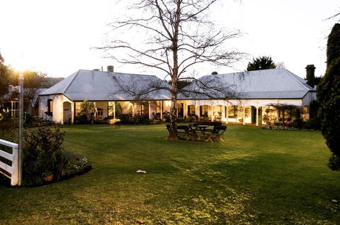 Dingup House - Whitsundays Accommodation 0