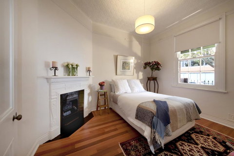 Divine Early-Sydney Home - The Rocks - Whitsundays Accommodation 1