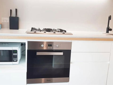 Docklands Waterfront 1006PR 2 Bed Free Wifi - Whitsundays Accommodation 3
