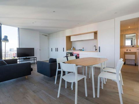 Docklands Waterfront 1006PR 2 Bed Free Wifi - Whitsundays Accommodation 2