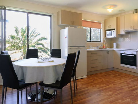 Dom's Place - Whitsundays Accommodation 1