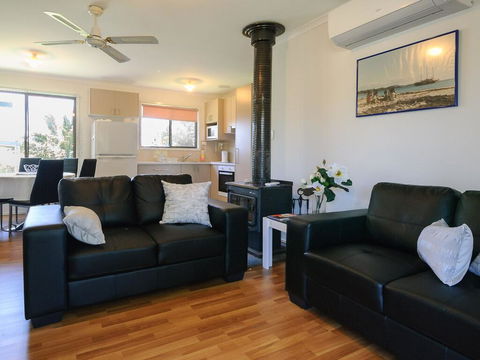 Dom's Place - Whitsundays Accommodation 0