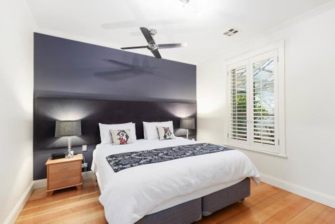 Domain One Apartment - Whitsundays Accommodation 1