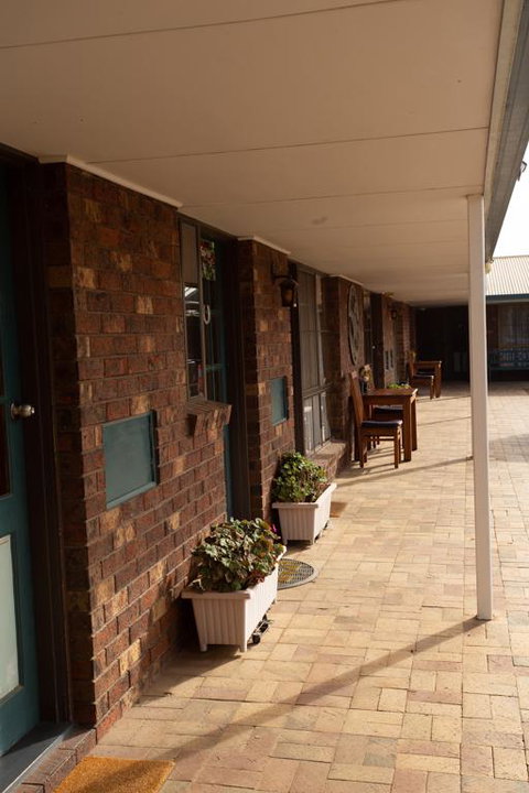 Donald Motor Lodge - Whitsundays Accommodation 3