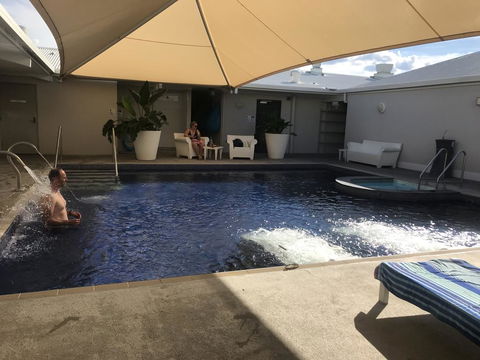 Dover Motel - Whitsundays Accommodation 2