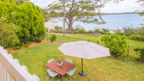 Driftwood Beachfront @ Vincentia - Whitsundays Accommodation 1