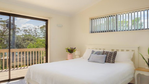 Driftwood Beachfront @ Vincentia - Whitsundays Accommodation 3