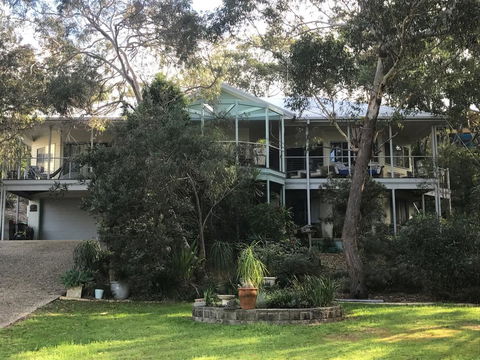 DUNGOOD- 3 Tallarook Cl Dunbogan - Whitsundays Accommodation 2