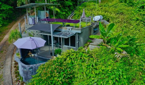 Earthship Daintree - Whitsundays Accommodation 3