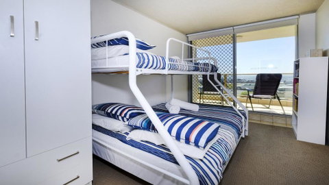 Ebbtide 3 - On Main Beach! - Whitsundays Accommodation 1
