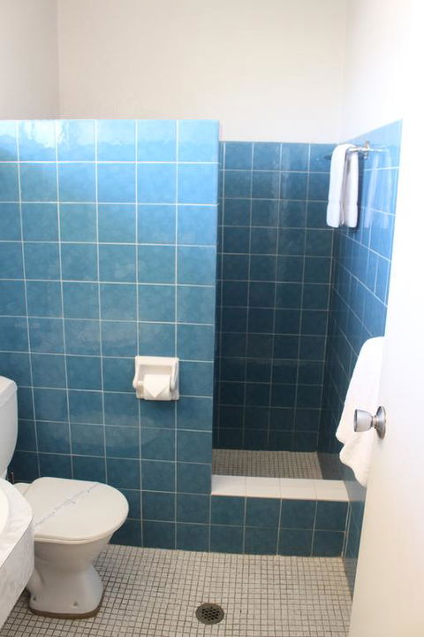 Econo Lodge Griffith Motor Inn - Whitsundays Accommodation 1