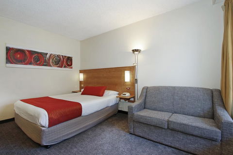 Econo Lodge Griffith Motor Inn - Whitsundays Accommodation 3