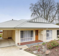 Edwards Rose - Whitsundays Accommodation