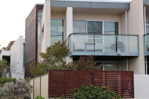 Eighty Eight - Whitsundays Accommodation 0