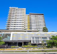Elite elegance 2BRHamilton APT with Parking - Whitsundays Accommodation