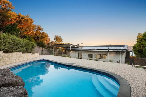 Ellerina Sea Vista Luxury Family Retreat With Sauna, Pool, Amazing Water Views, Walk To Beach - Whitsundays Accommodation 0