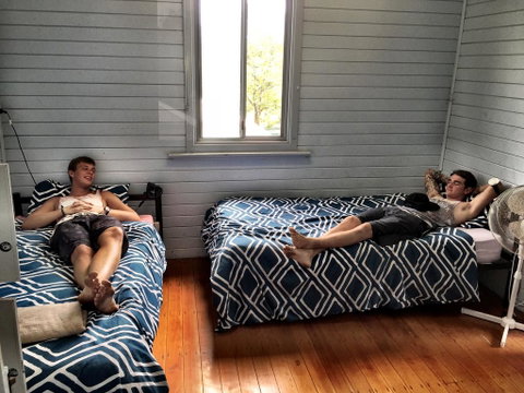 Emu's Beach Resort - Whitsundays Accommodation 2