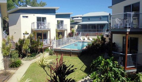 Emu's Beach Resort - Whitsundays Accommodation 3